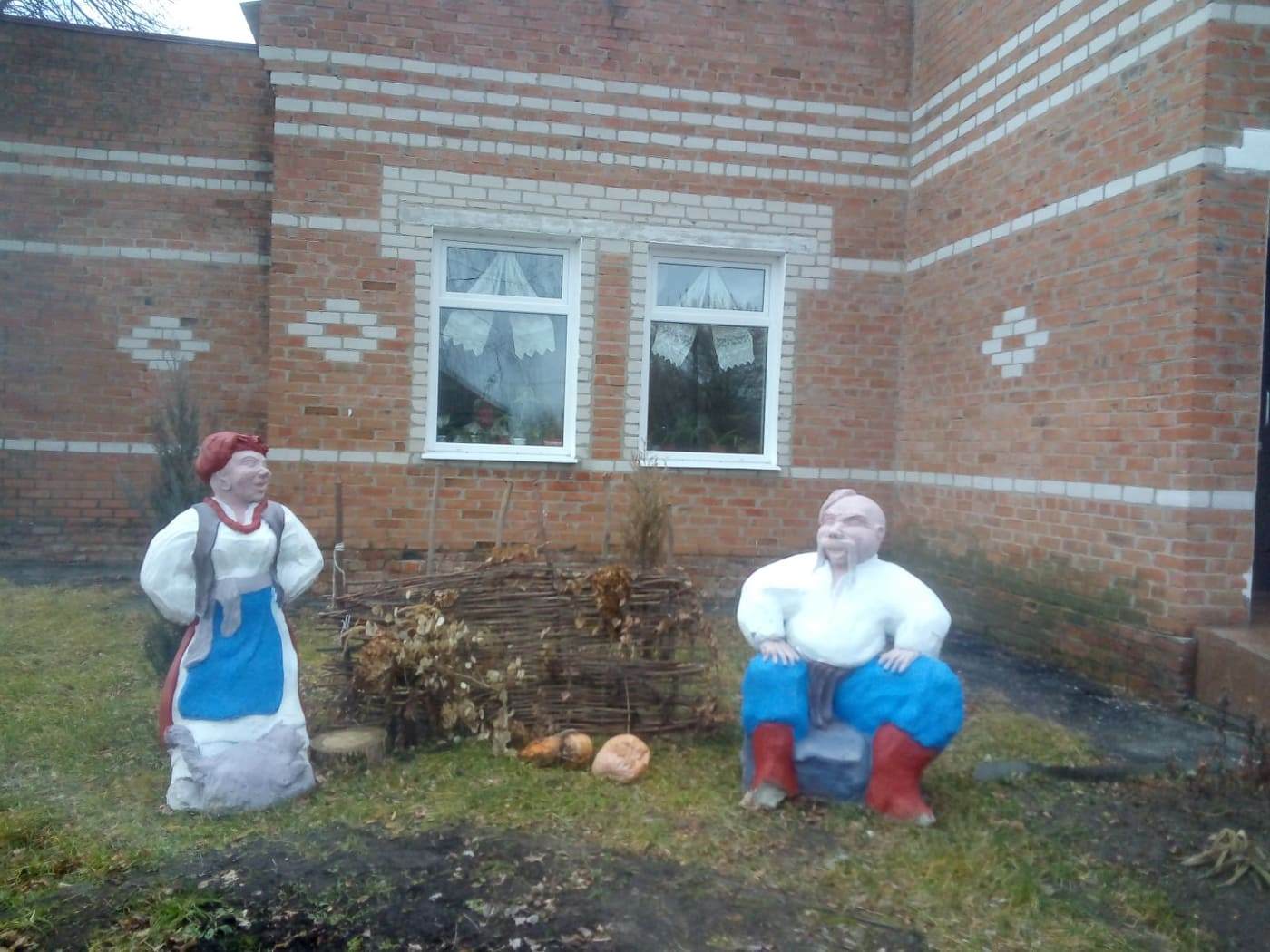 скульптури паркові 4.jpg скульптури паркові 4.jpg